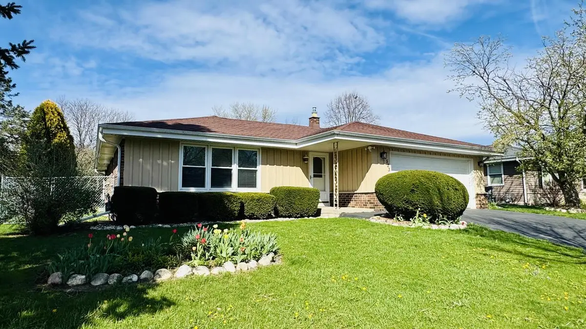 1523 David LANE, Waukesha, WI 53189 - #1