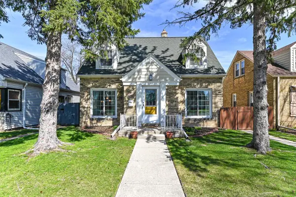 3050 N 77th STREET, Milwaukee, WI 53222
