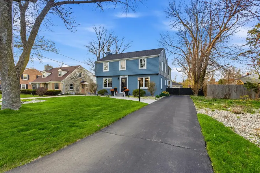 514 E Community PLACE, Milwaukee, WI 53217 - #2