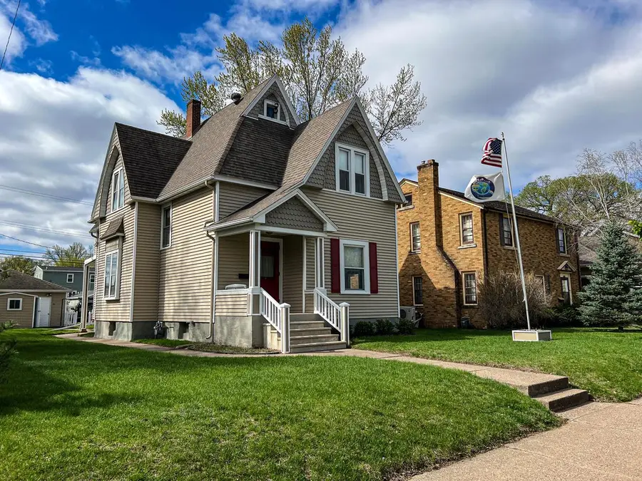 2126 Market STREET, La Crosse, WI 54601 - #2