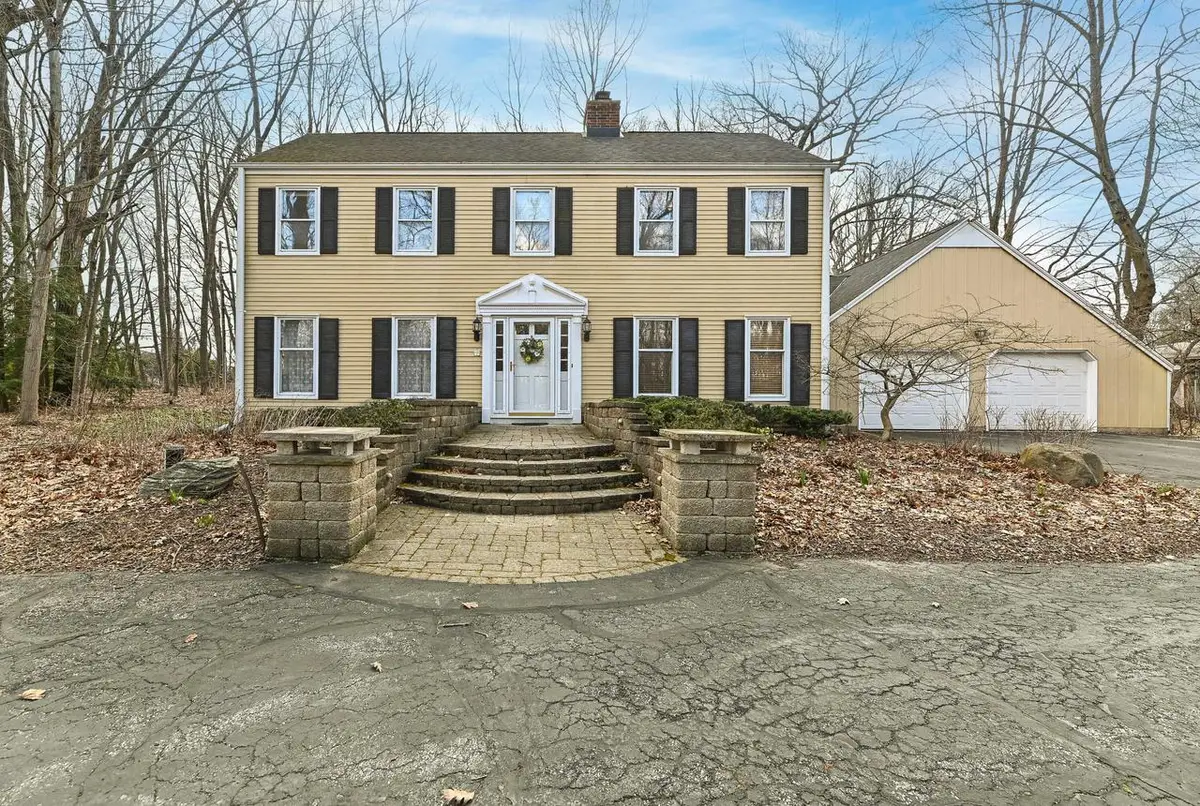 10125 Kay PARKWAY, Hales Corners, WI 53130 - #1