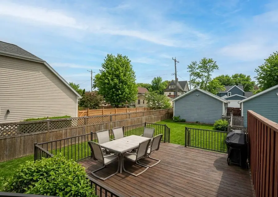 1847 N Vel R Phillips AVENUE #B, Milwaukee, WI 53212 - #3