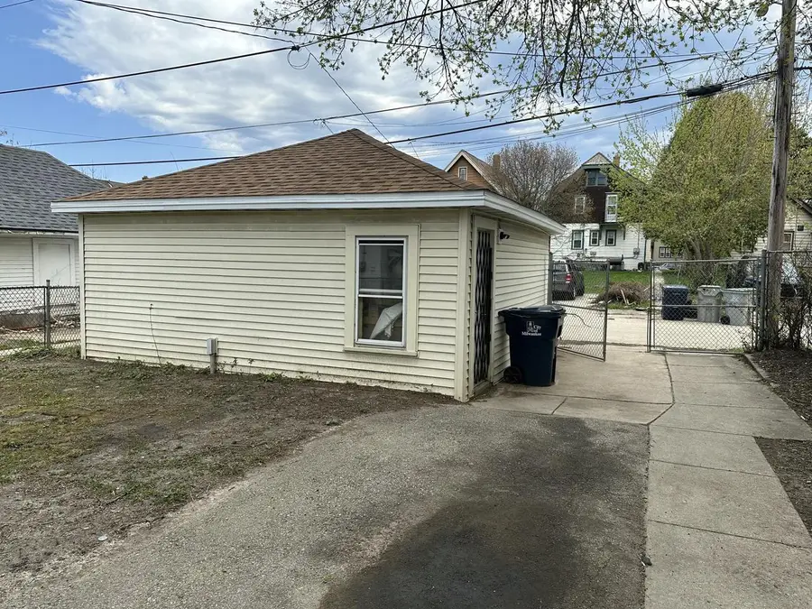 3916 N 24th PLACE, Milwaukee, WI 53206 - #3