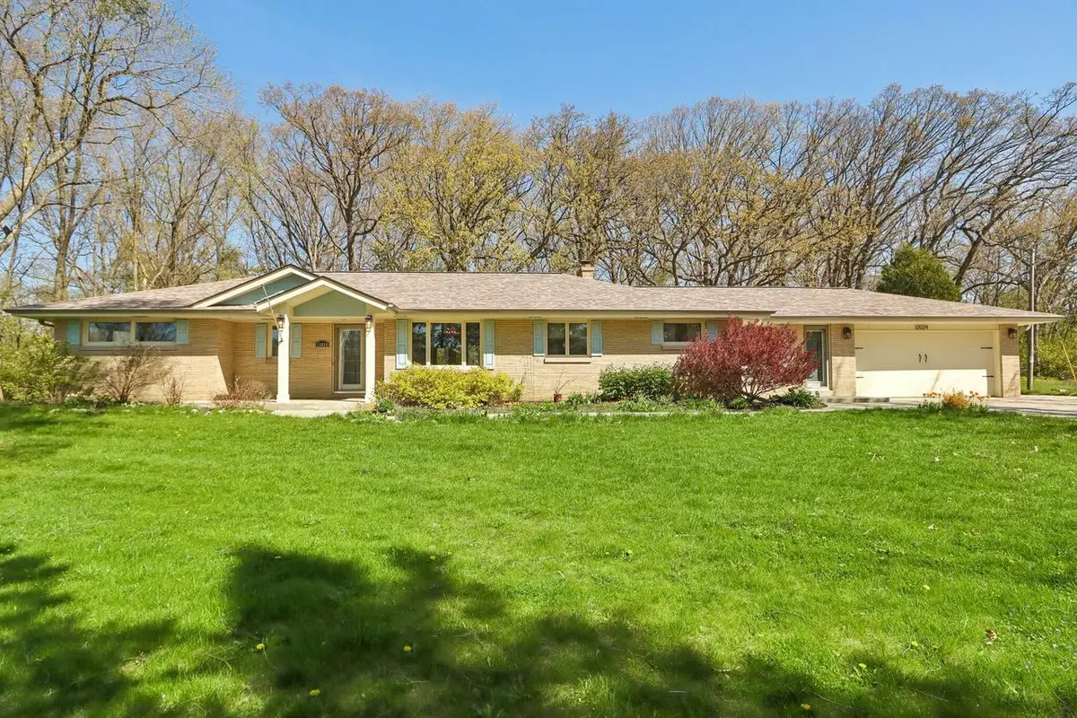 12024 Woodcrest CIRCLE, Franklin, WI 53132 - #1