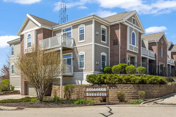 1540 Roxbury WAY #201, Waukesha, WI 53186