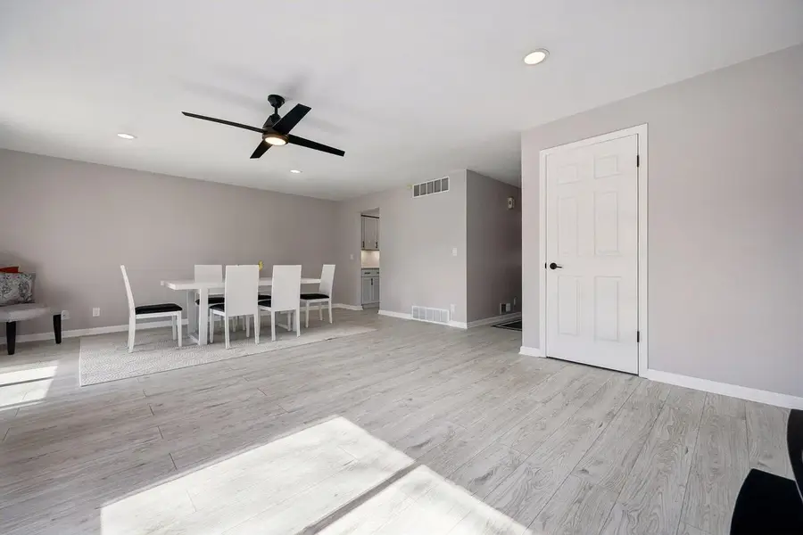 5843 Cambridge CIRCLE #2, Mount Pleasant, WI 53406 - #3