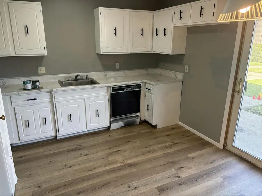 6048 W Port STREET, Milwaukee, WI 53223 - #2