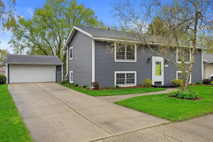 1254 Market PLACE, Waukesha, WI 53189 - #3