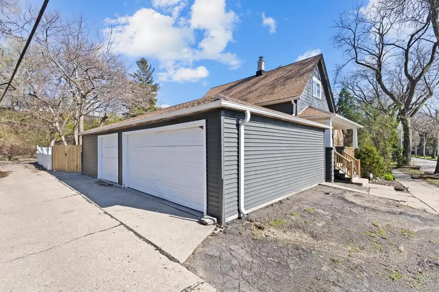 634 N 40th STREET, Milwaukee, WI 53208 - #2