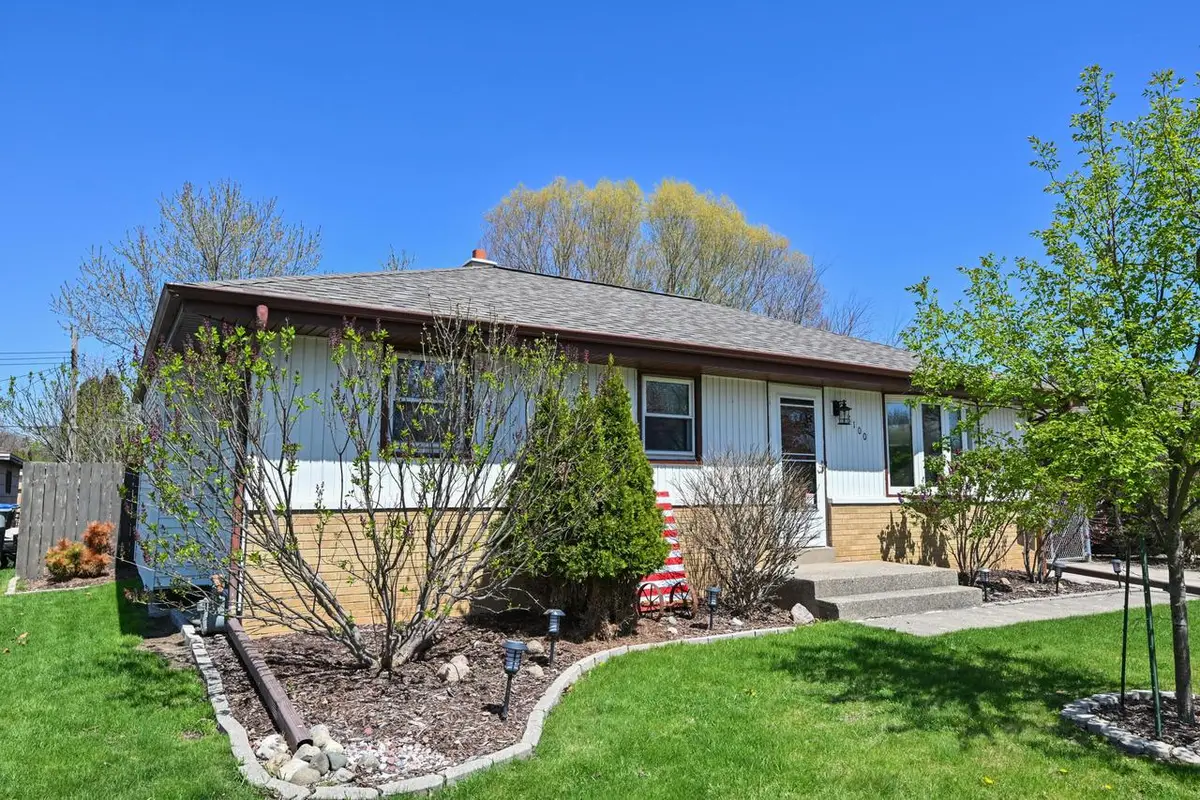 8100 W Tesch AVENUE, Milwaukee, WI 53220 - #1