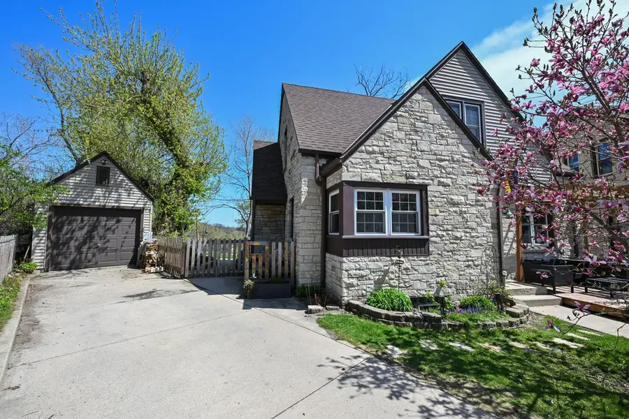 5418 W Notre Dame COURT, Milwaukee, WI 53208 - #3