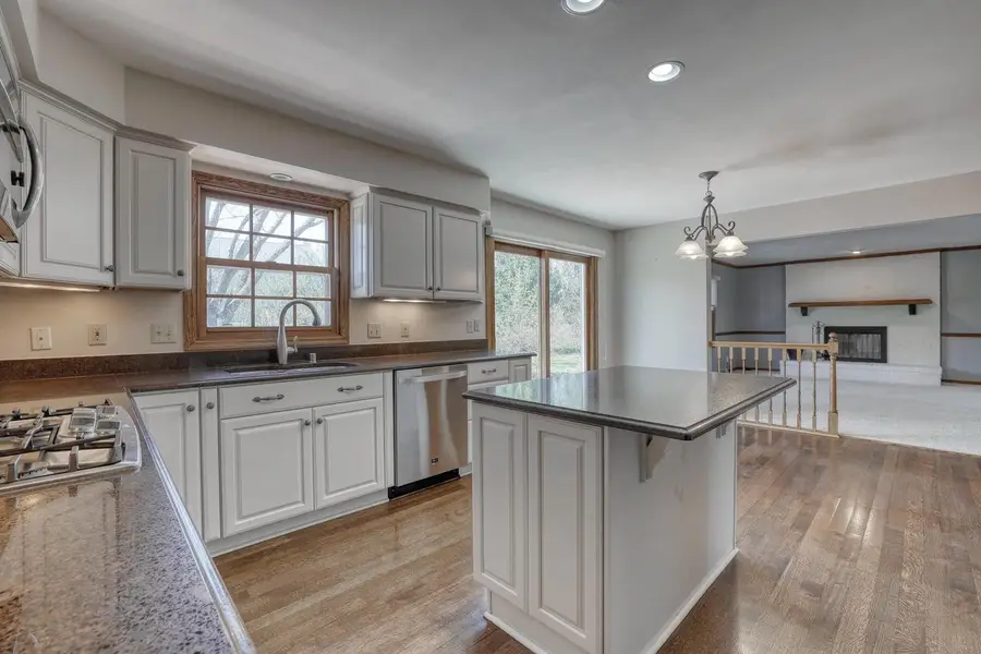 W68N437 Evergreen BOULEVARD, Cedarburg, WI 53012 - #2