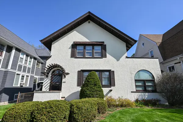 3530 Linden PLACE, Milwaukee, WI 53208