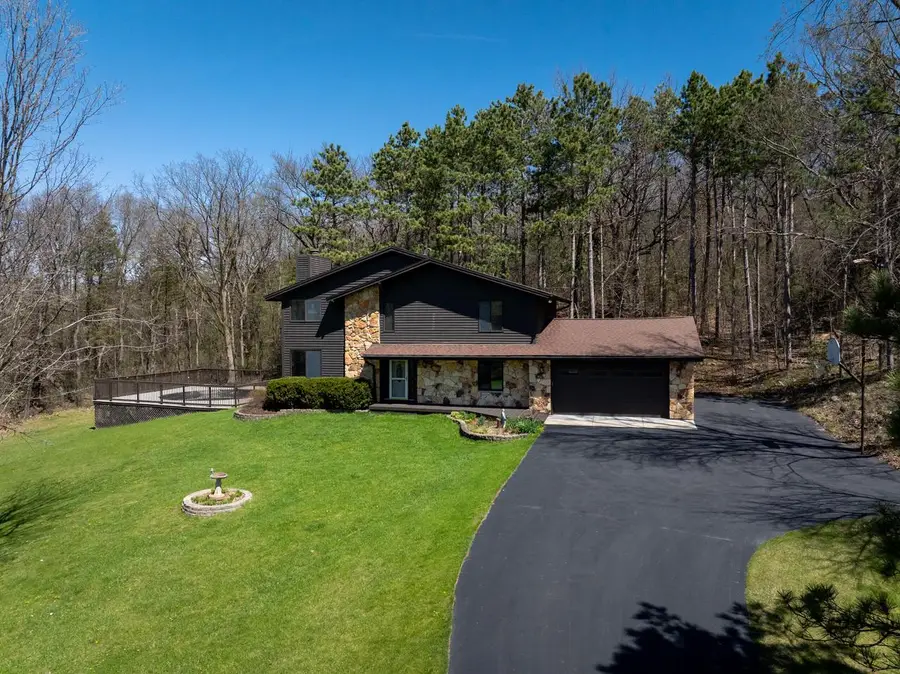 S46W35820 Meadows DRIVE, Dousman, WI 53118 - #2