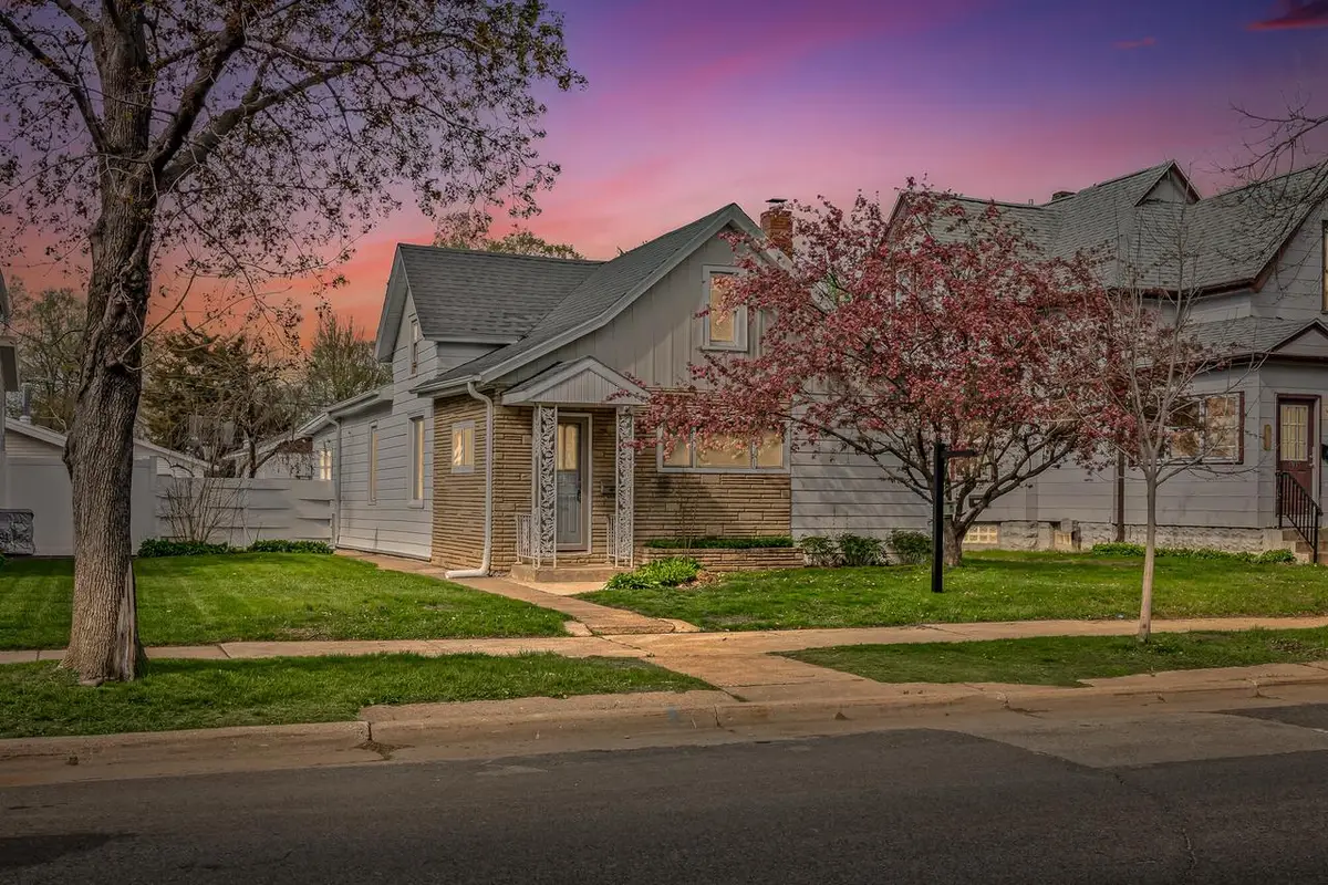 2135 Market STREET, La Crosse, WI 54601 - #1