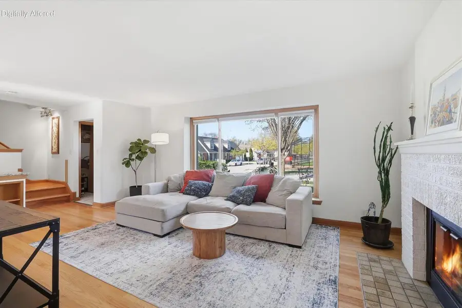 2404 N 89th STREET, Wauwatosa, WI 53226 - #2