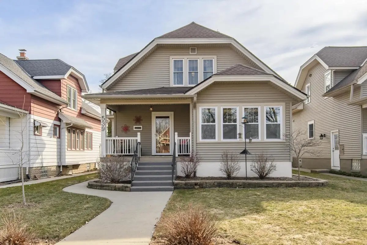 539 S 5th AVENUE, West Bend, WI 53090 - #1