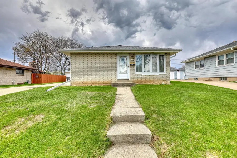 6163 S Kirkwood AVENUE, Cudahy, WI 53110 - #2