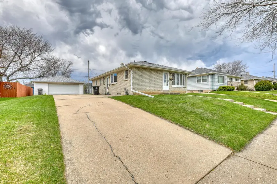 6163 S Kirkwood AVENUE, Cudahy, WI 53110 - #3