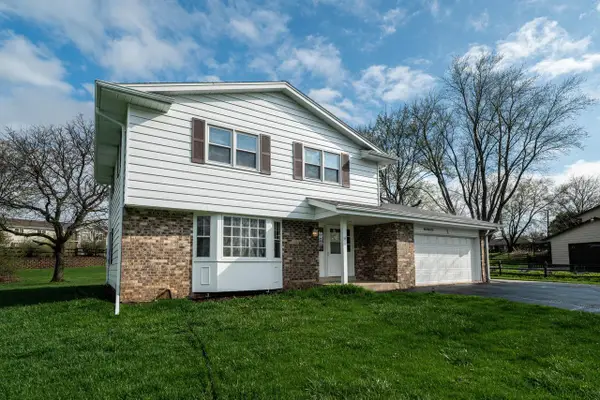 s65w13750 Sherwood CIRCLE, Muskego, WI 53150