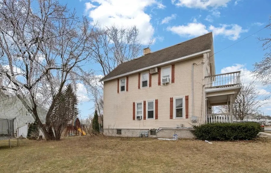 1326 Midland AVENUE, Kewaskum, WI 53040 - #2