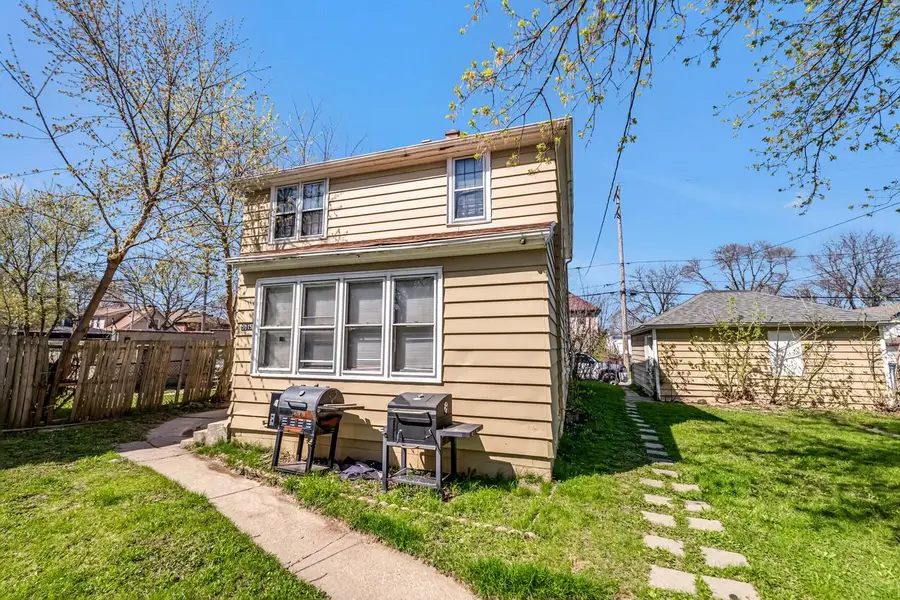 5015 N 38th STREET, Milwaukee, WI 53209 - #3