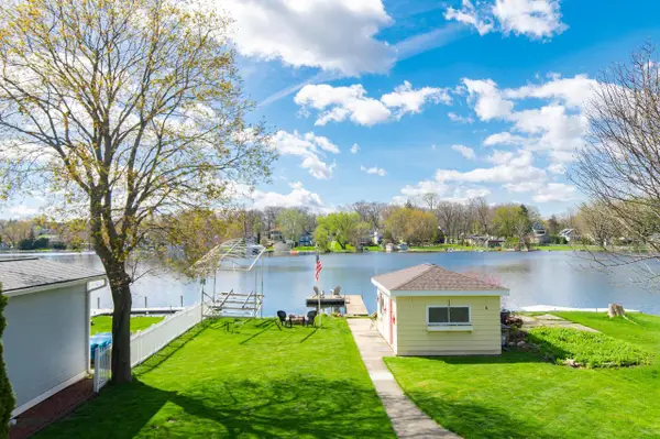 N29W27397 Peninsula DRIVE, Pewaukee, WI 53072