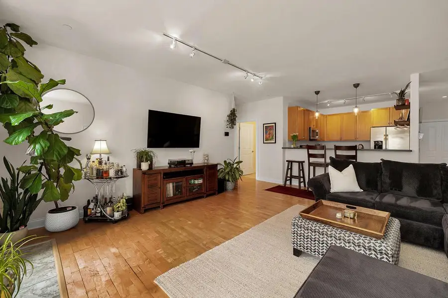 1915 Water STREET #400, Milwaukee, WI 53202 - #2
