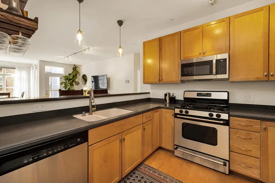 1915 Water STREET #400, Milwaukee, WI 53202 - #3