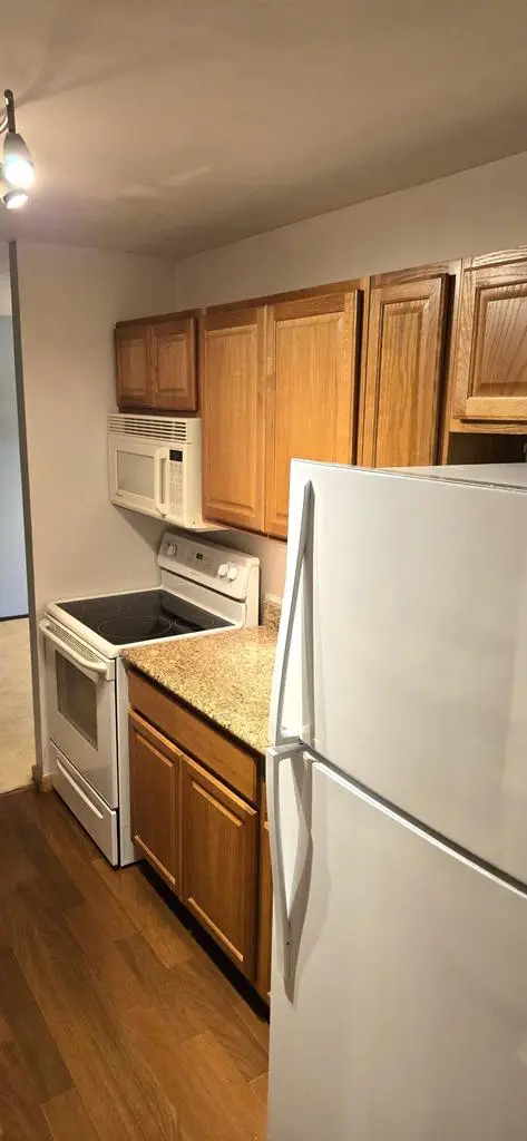 5200 S Tuckaway BOULEVARD #201, Greenfield, WI 53221 - #3