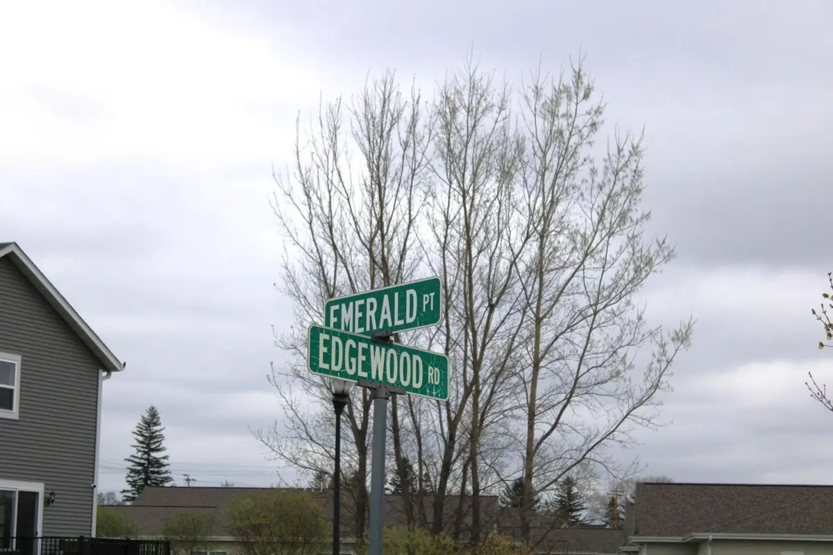 509 Emerald POINT #16, Kewaskum, WI 53040 - #1