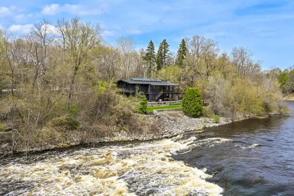 1802 S Green Bay ROAD, Grafton, WI 53024