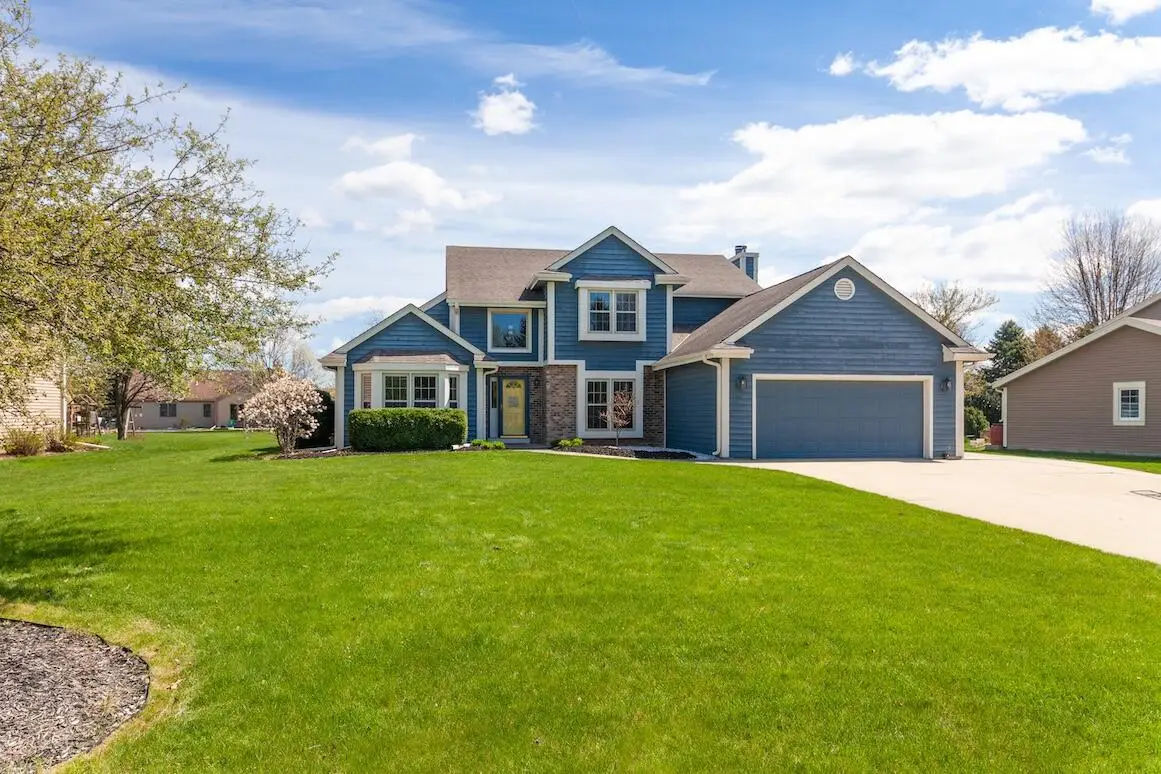 W227N2540 Meadowood LANE, Waukesha, WI 53186 - #1