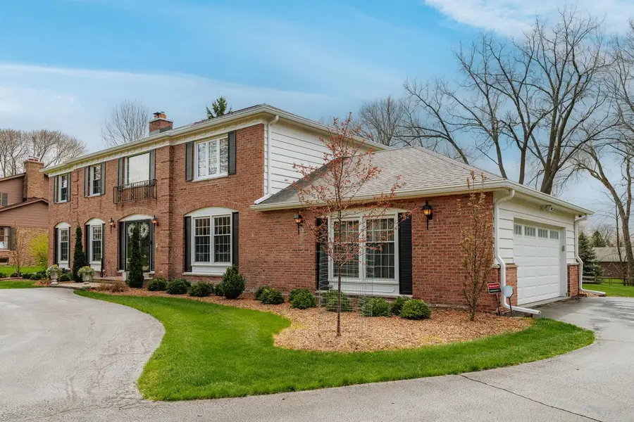 18245 Le Chateau DRIVE, Brookfield, WI 53045 - #3