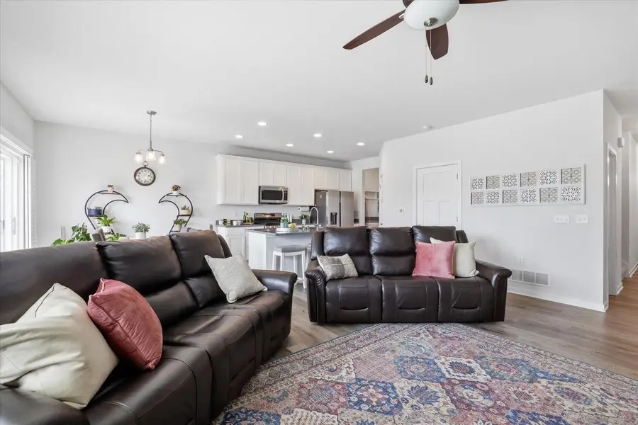 N67W25333 Breckenridge COURT, Sussex, WI 53089 - #3