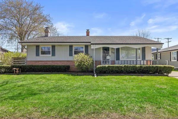 3317 Kennsington Square ROAD, Sturtevant, WI 53177