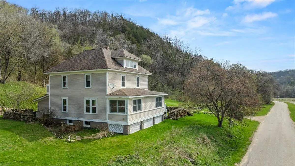 51888 Johnstown ROAD, Soldiers Grove, WI 54655 - #1