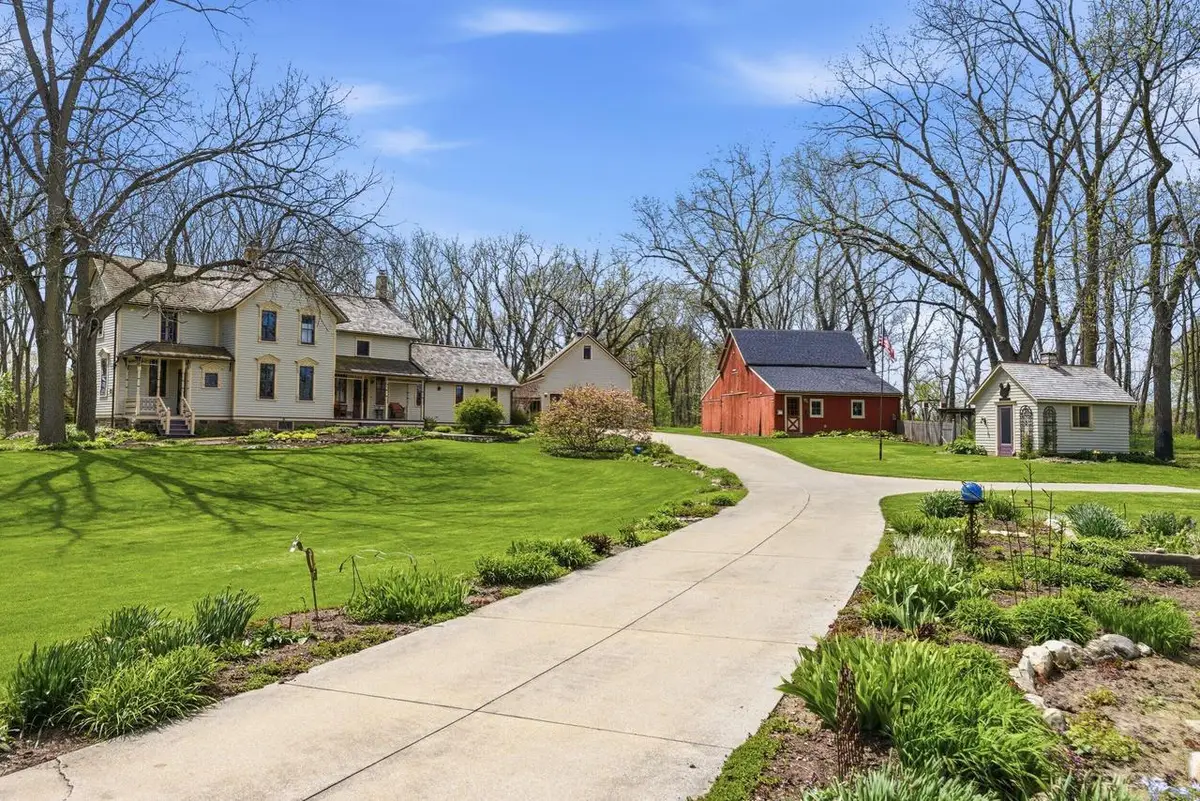 S84W17698 Woods ROAD, Muskego, WI 53150 - #1