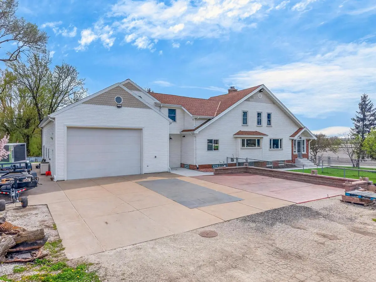 S25W27133 Rocky Hills COURT, Waukesha, WI 53188 - #1