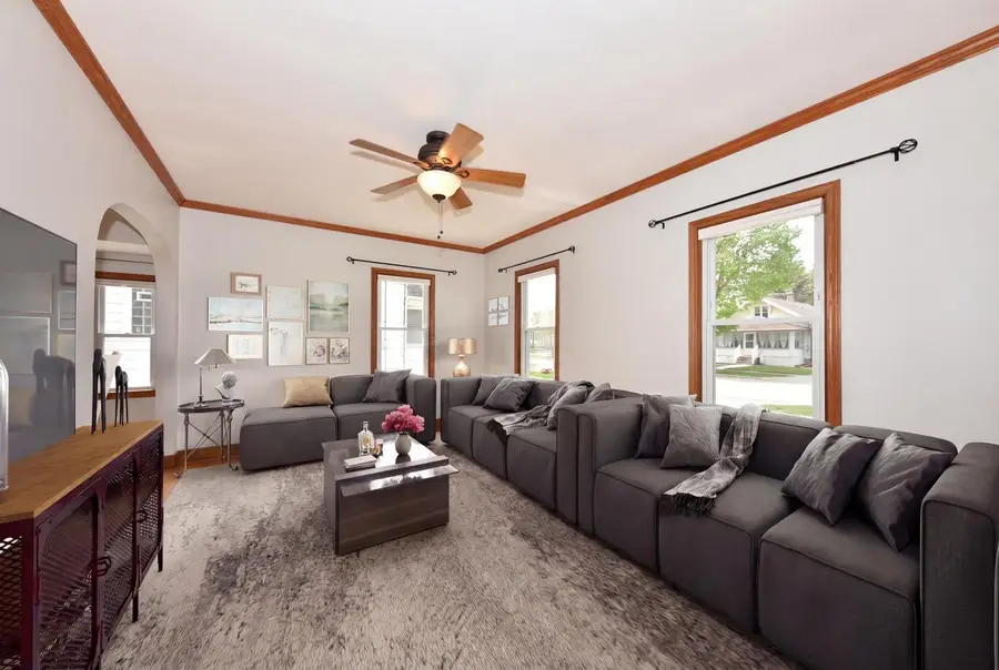 927 Genesee STREET, Waukesha, WI 53186 - #2