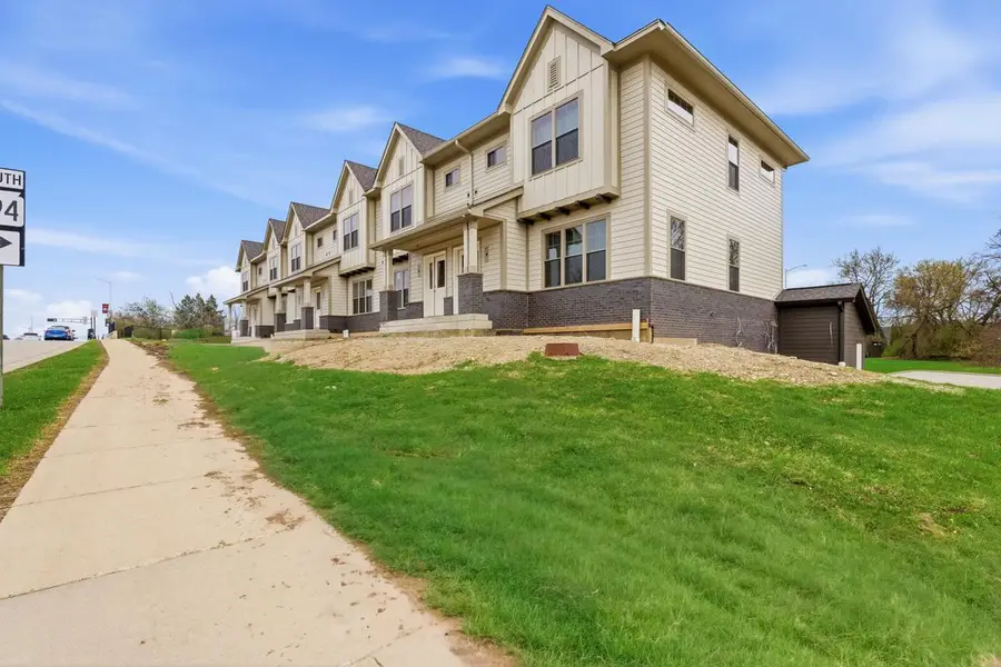 2127 E Howard AVENUE, Saint Francis, WI 53235 - #3