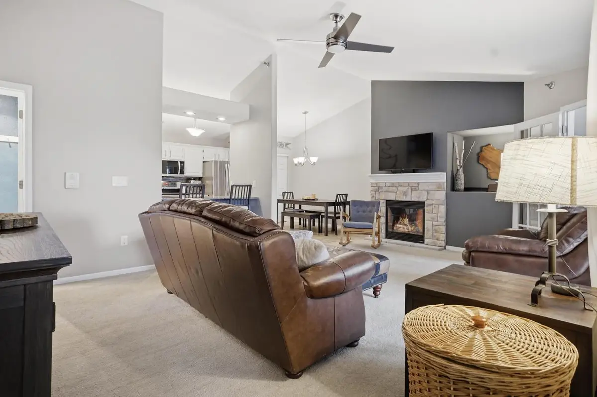1030 River Place BOULEVARD #5, Waukesha, WI 53189 - #1
