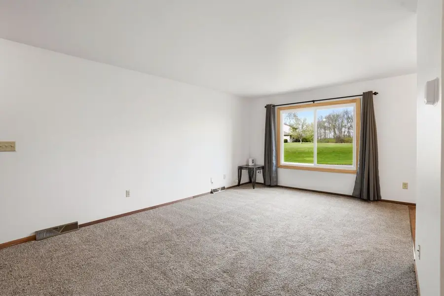 7307 S Delaine DRIVE, Oak Creek, WI 53154 - #3