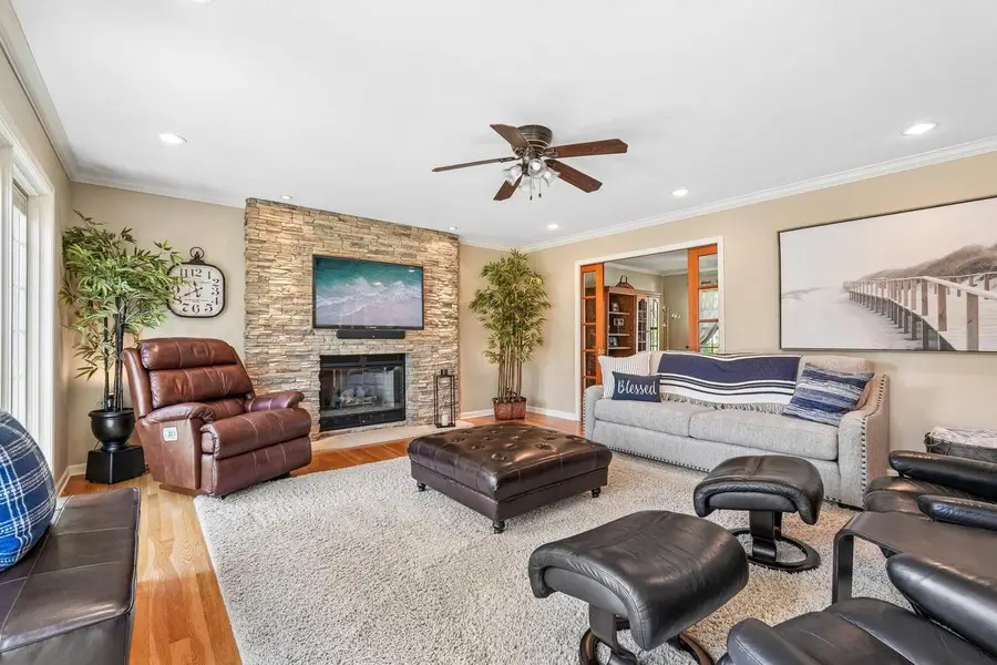 W69N346 Evergreen BOULEVARD, Cedarburg, WI 53012 - #3