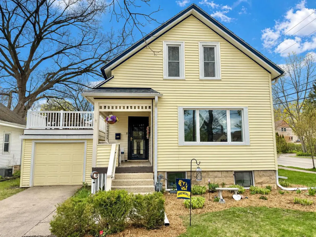 W65N699 St John AVENUE, Cedarburg, WI 53012 - #1