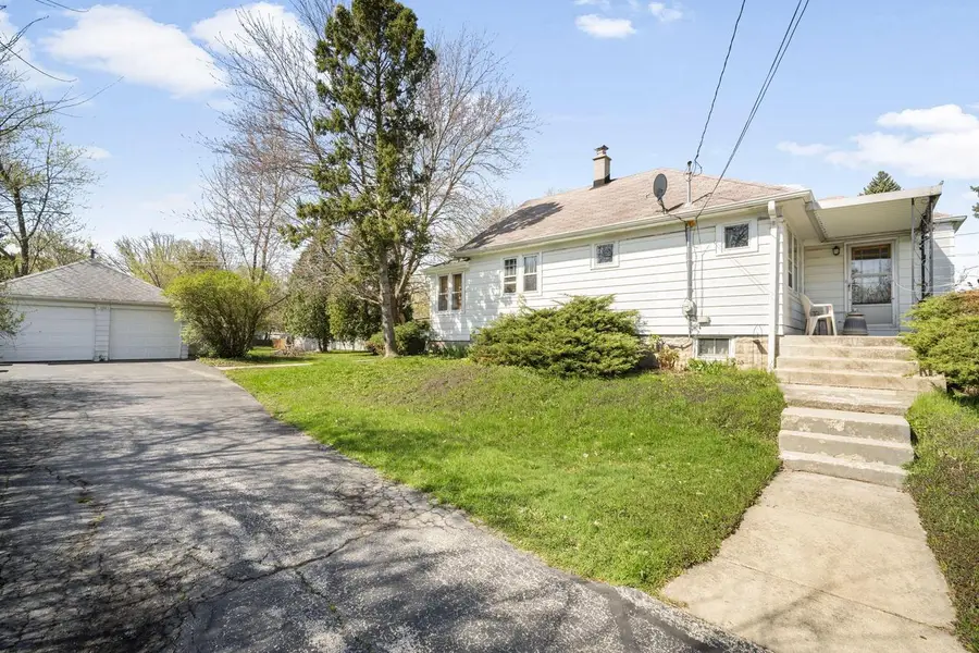 2923 College AVENUE, Milwaukee, WI 53221 - #2