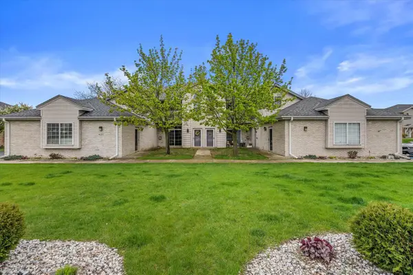 425 Aspen DRIVE ##2, Oak Creek, WI 53154