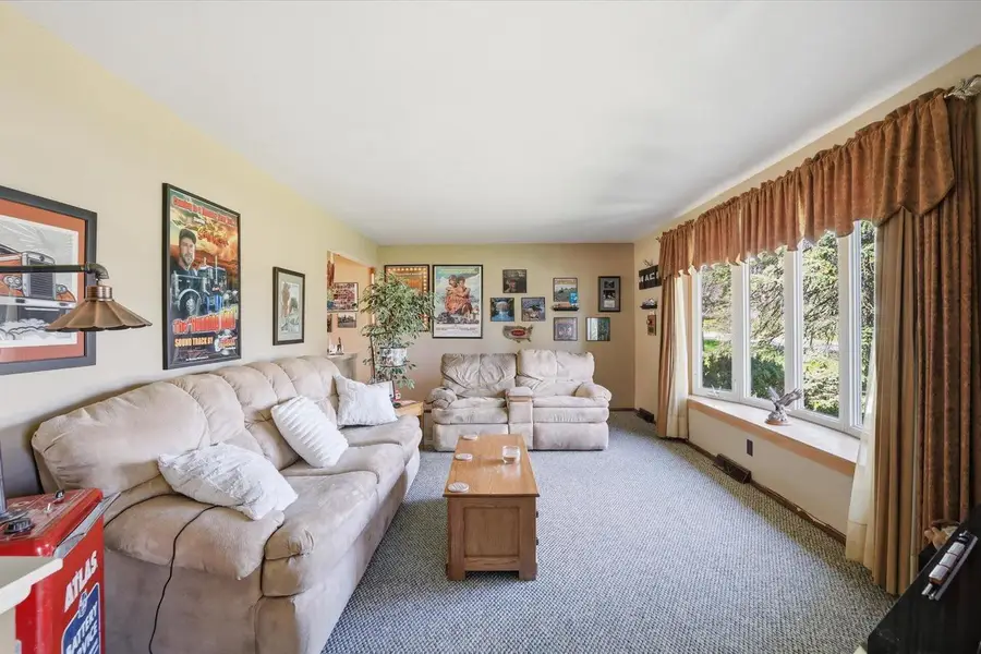 5845 Oxford LANE, New Berlin, WI 53146 - #3