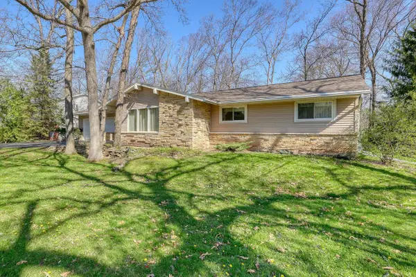 14550 W Rogers DRIVE, New Berlin, WI 53151