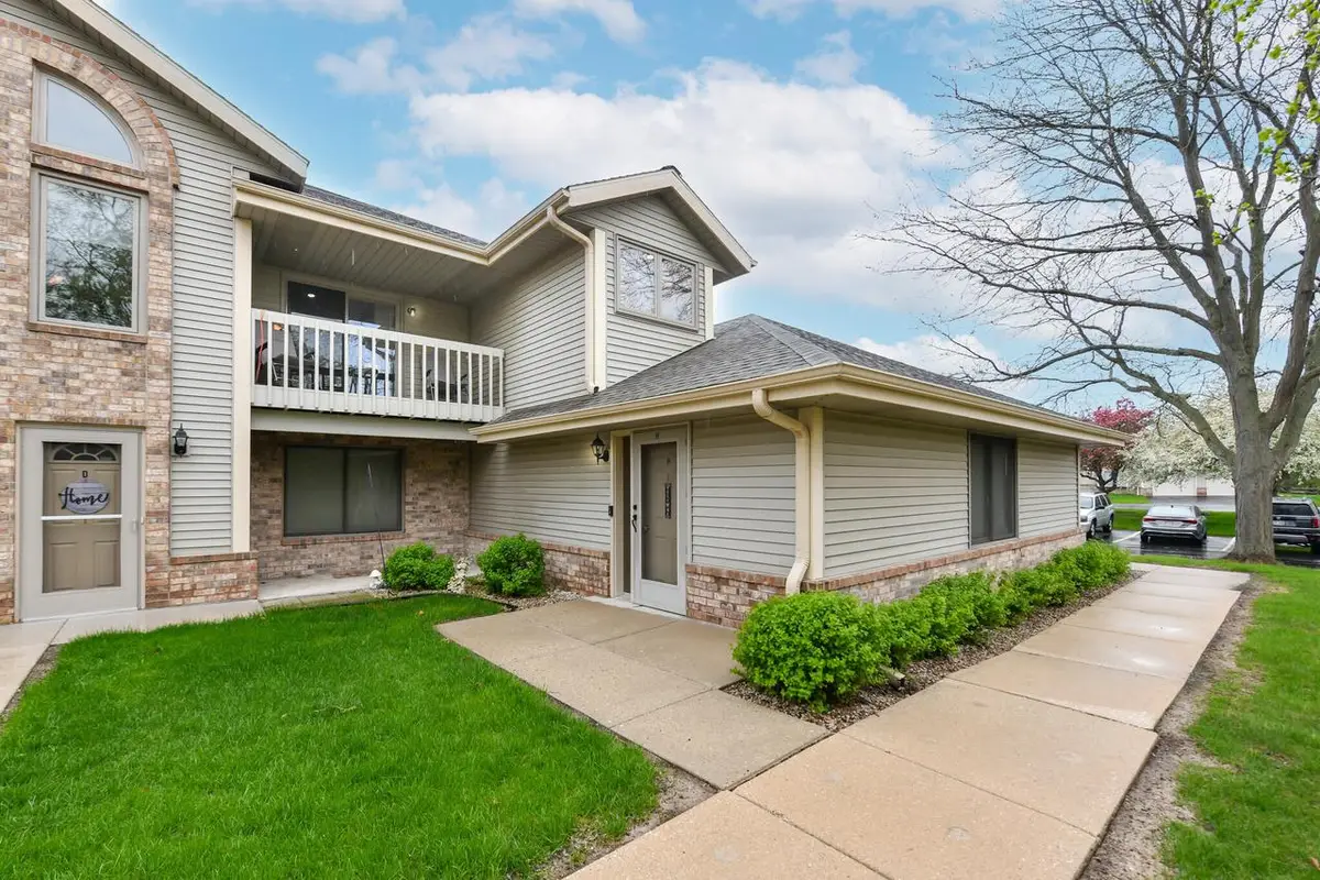 2112 Woodburn ROAD #H, Waukesha, WI 53188 - #1